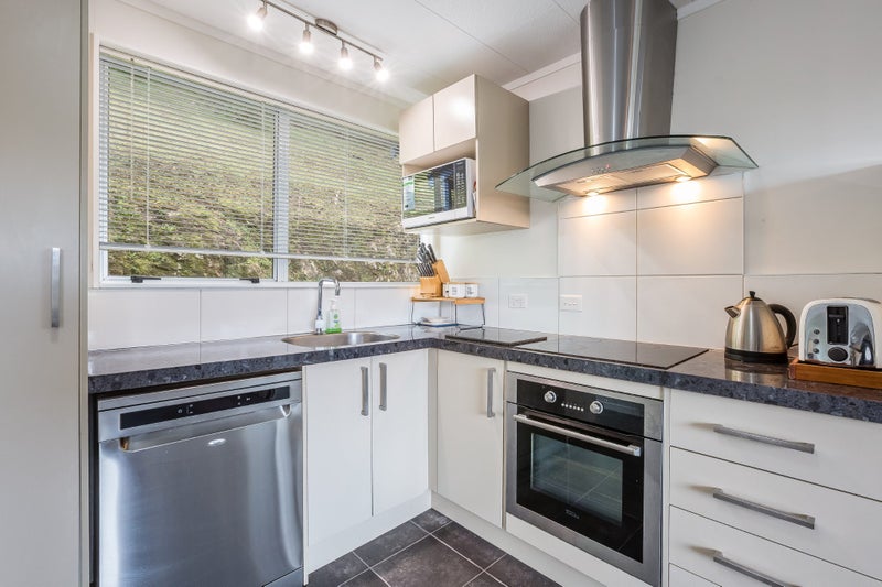 3/7 Venus Place, Whitby, Porirua - Carousel 2