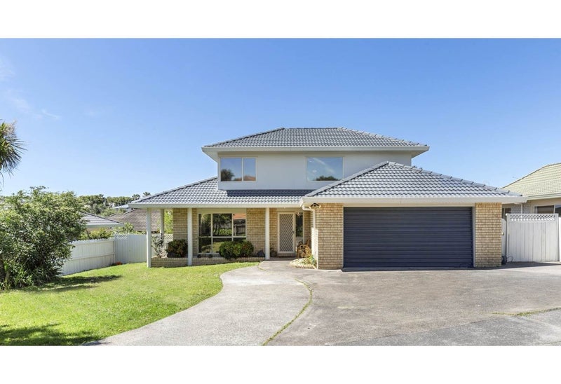 18 Mt Blanc Place, Northpark, Auckland - Carousel 1