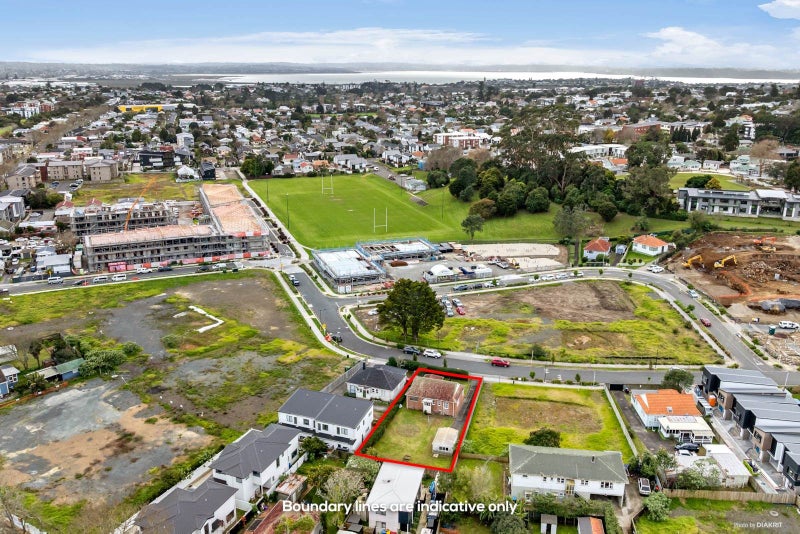 21 Hargest Terrace, Mount Albert, Auckland - Carousel 12