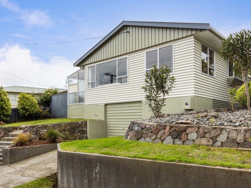 34 Essex Street, Vogeltown, New Plymouth - Carousel 1