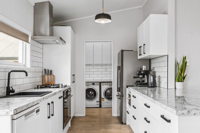 26 Bayly Street, Te Hapara, Gisborne - Carousel 1