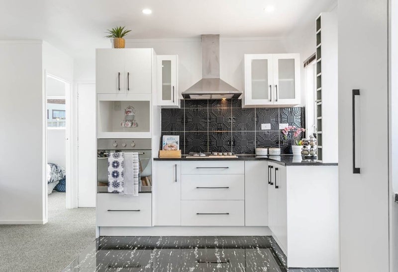 1/15 Florence Daly Place, Mount Roskill, Auckland - Carousel 2