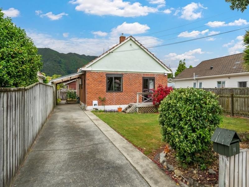 2/16 Brook Street, Waiwhetu, Lower Hutt - Carousel 1