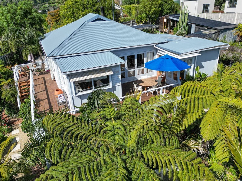 84 Moncks Spur Road, Redcliffs, Christchurch - Carousel 1