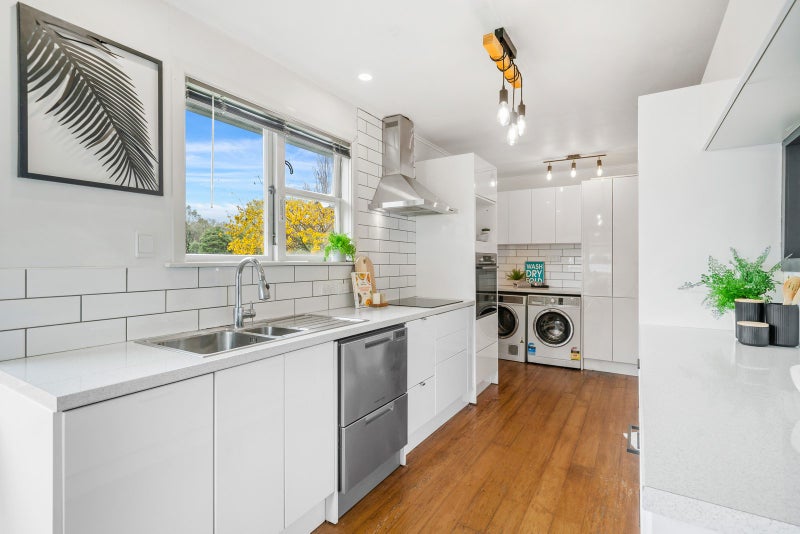 7 Edwin Street, Belmont, Lower Hutt - Carousel 1