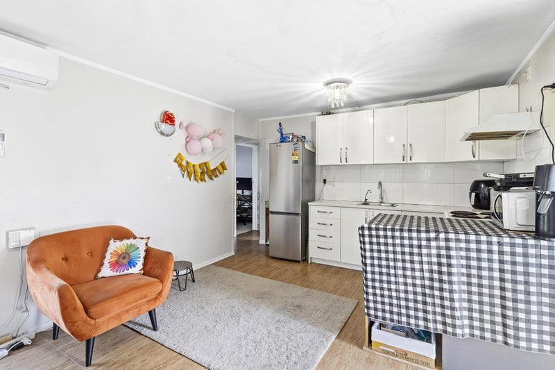 1/78 Aroha Avenue, Sandringham, Auckland - Carousel 2