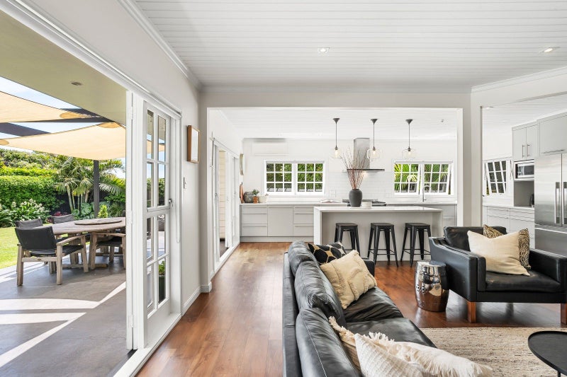 206 Norman Lesser Drive, Saint Johns, Auckland - Carousel 2