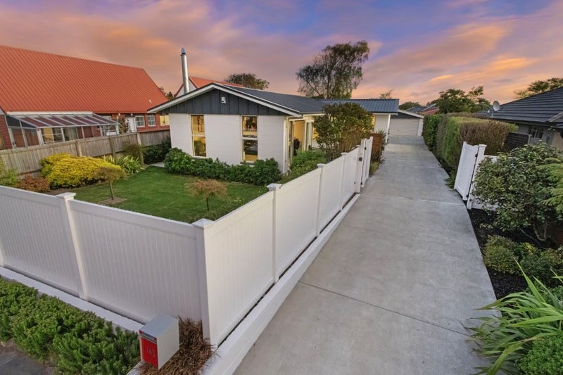 143 Queenspark Drive, Parklands, Christchurch - Carousel 1