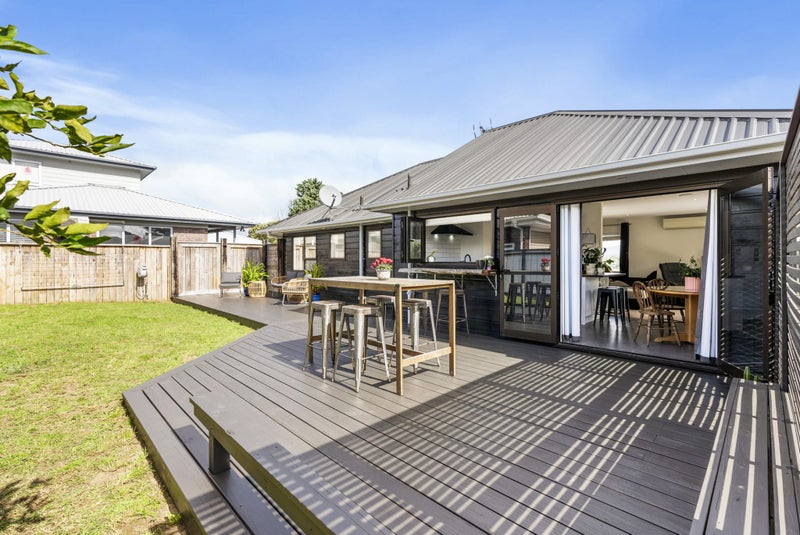 6 Darcy Place, Massey, Auckland - Carousel 2