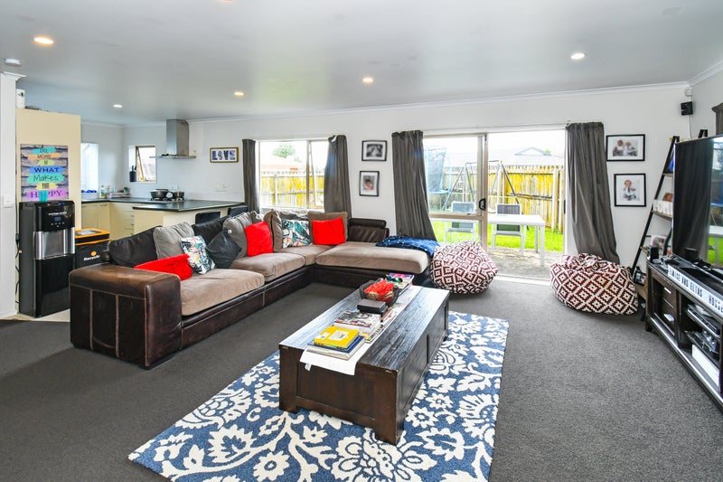 24 Abiru Crescent, Favona, Auckland - Carousel 1