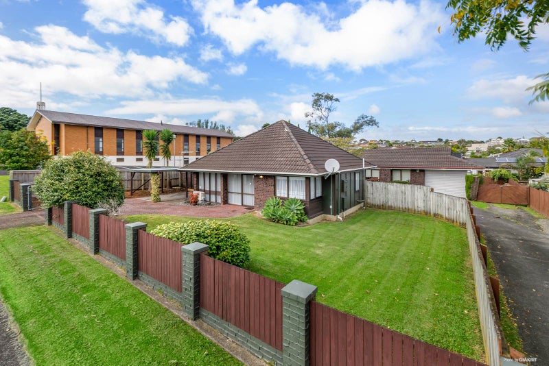 1/545 Pakuranga Road, Howick, Auckland - Carousel 1