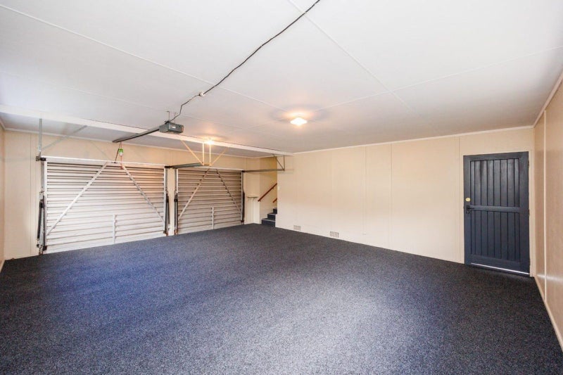 175 Amberley Avenue, Highbury, Palmerston North - Carousel 21