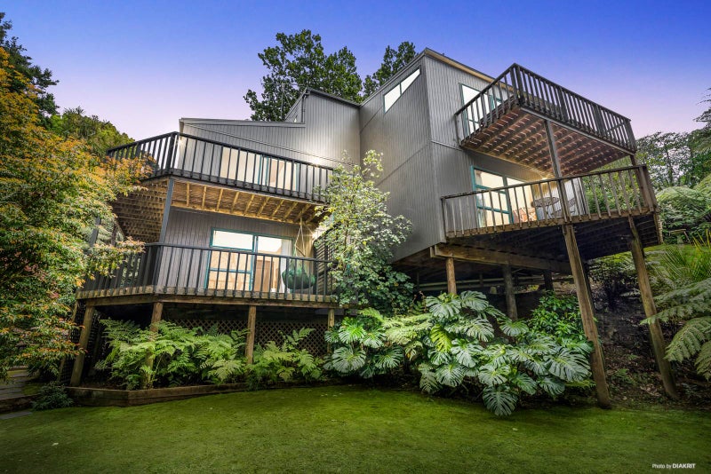 21B Cathedral Place, Parnell, Auckland - Carousel 1