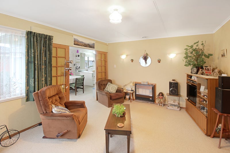 17 Ellesmere Crescent, Highbury, Palmerston North - Carousel 2