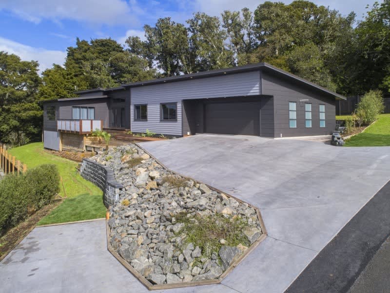 19 Angus Lane, Kamo, Whangarei - Carousel 1