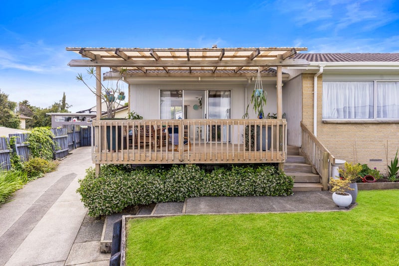 10 Kepler Place, Clover Park, Auckland - Carousel 2