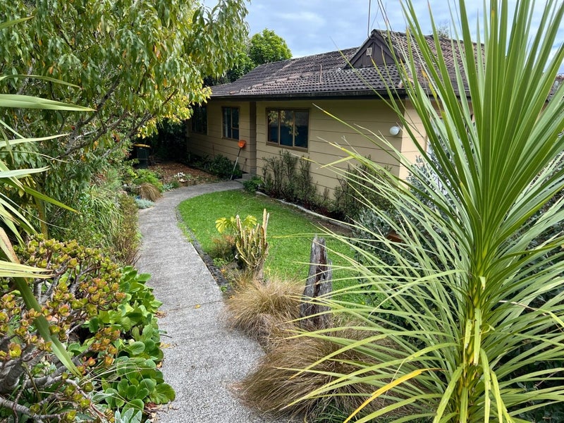 42 Coroglen Avenue, Birkenhead, Auckland - Carousel 17