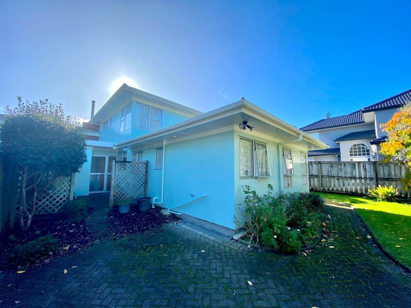 6 Avoca Road, Cockle Bay, Auckland - Carousel 2