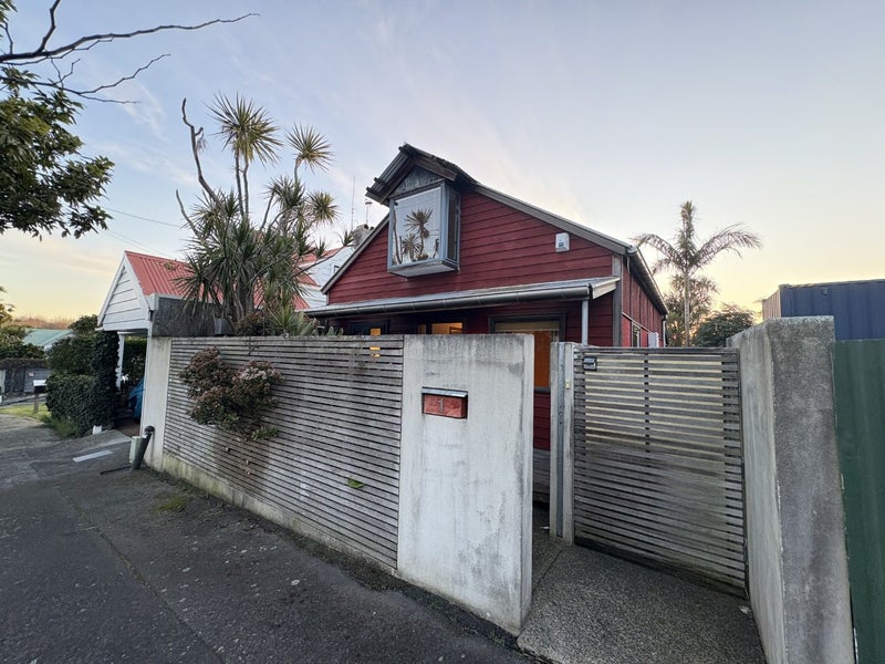 1 Sackville Street, Grey Lynn, Auckland - Carousel 2