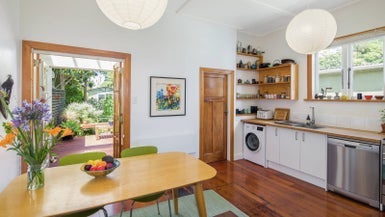 11 Cockburn Street, Kilbirnie, Wellington - Carousel 1