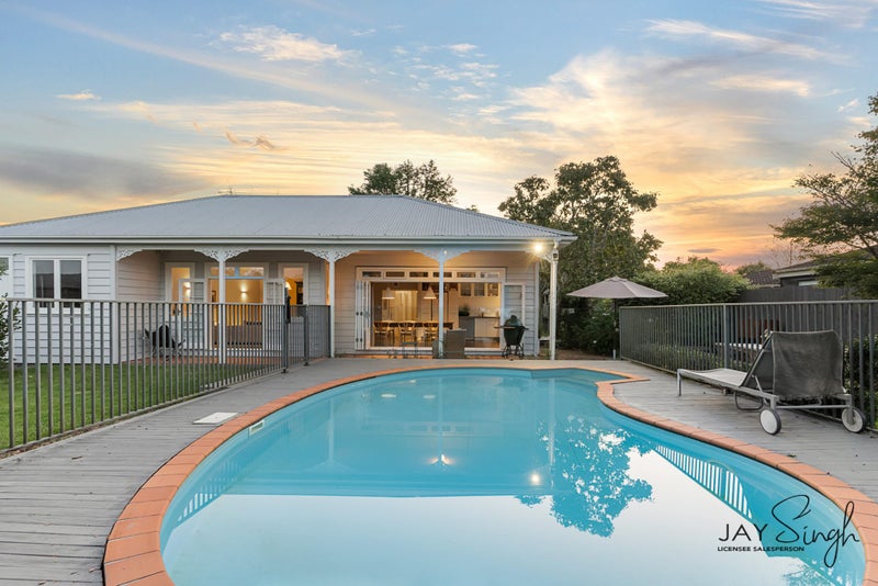 8 Monument Road, Papakura - Carousel 1