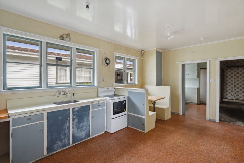 61 Glen Road, Stokes Valley, Lower Hutt - Carousel 2