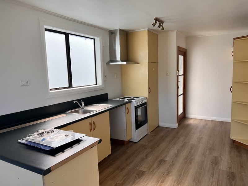 18 De Havilland Street, Hornby, Christchurch - Carousel 1