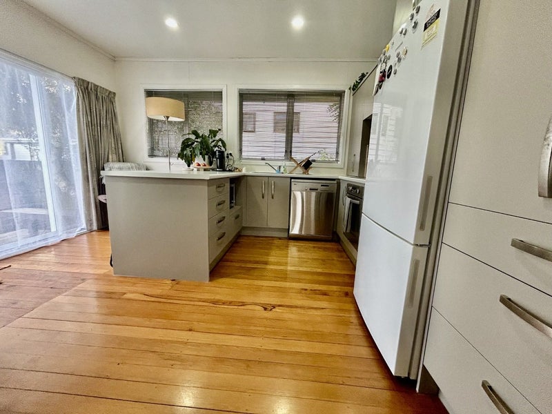 42 Hillcrest Avenue, Hillcrest, Rotorua - Carousel 2