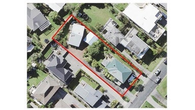 2/17 Kiteroa Terrace, Rothesay Bay, Auckland - Carousel 1