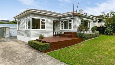 23 Ngatitoa Street, Tawa, Wellington - Carousel 1