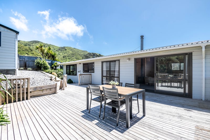 60 Nalanda Crescent, Broadmeadows, Wellington - Carousel 1