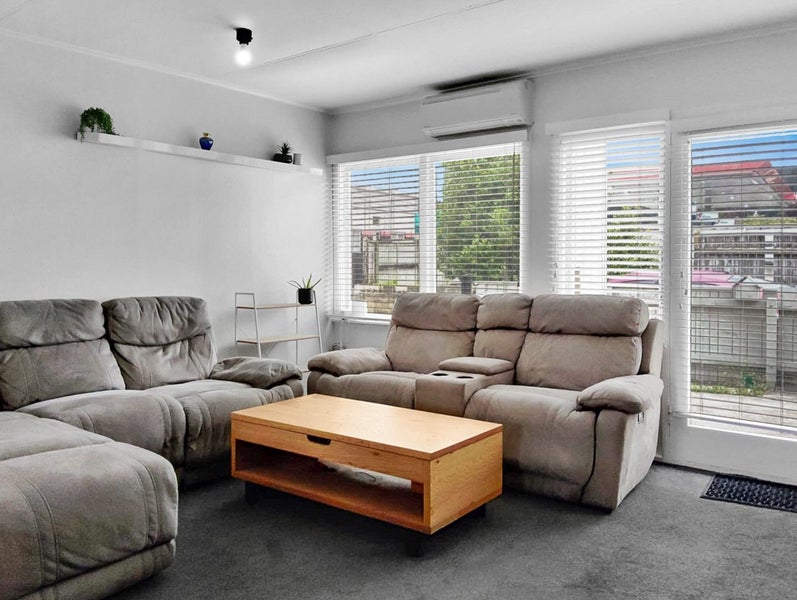 14/6 Keys Street, Elderslea, Upper Hutt - Carousel 2