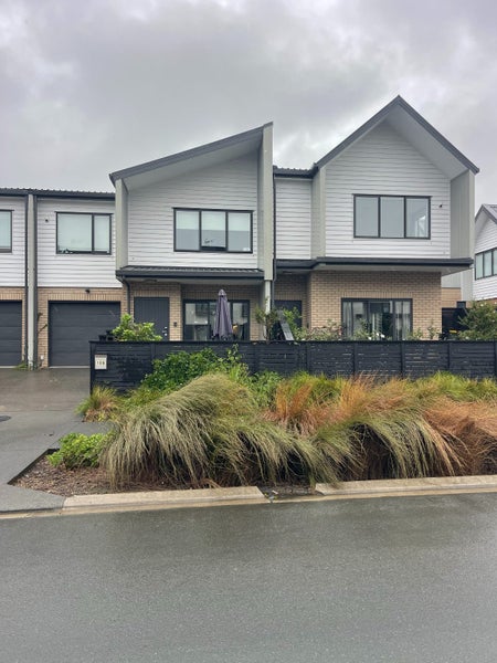 10B Windlass Street, Long Bay, Auckland - Carousel 1