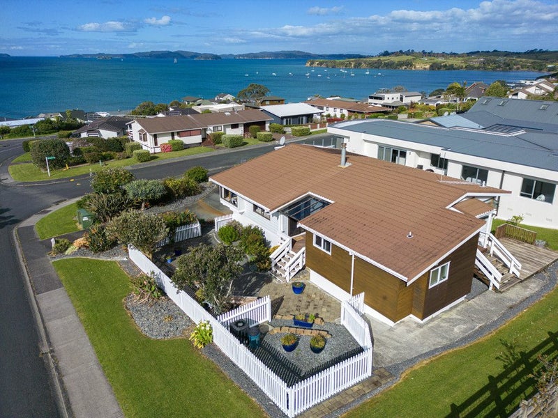 12 Mariners Grove, Algies Bay, Warkworth - Carousel 2