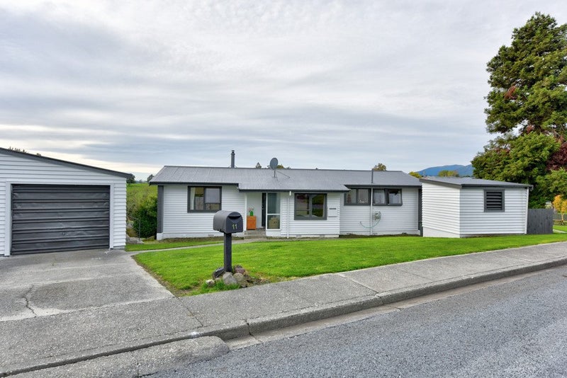 11 Sherwood Place, Tapanui - Carousel 2