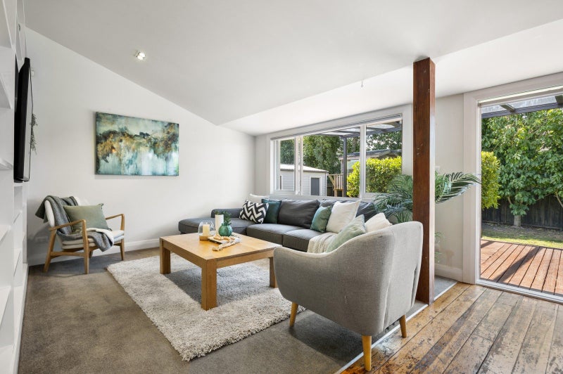 17 Rimu Street, New Lynn, Auckland - Carousel 2