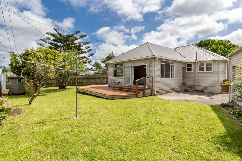 9 Hamua Grove, Waiwhetu, Lower Hutt - Carousel 2