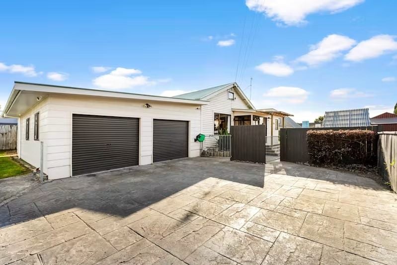 138 Grandview Road, Nawton, Hamilton - Carousel 1