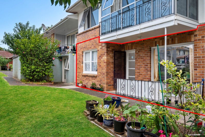 1/9 Begbie Place, Sandringham, Auckland - Carousel 1