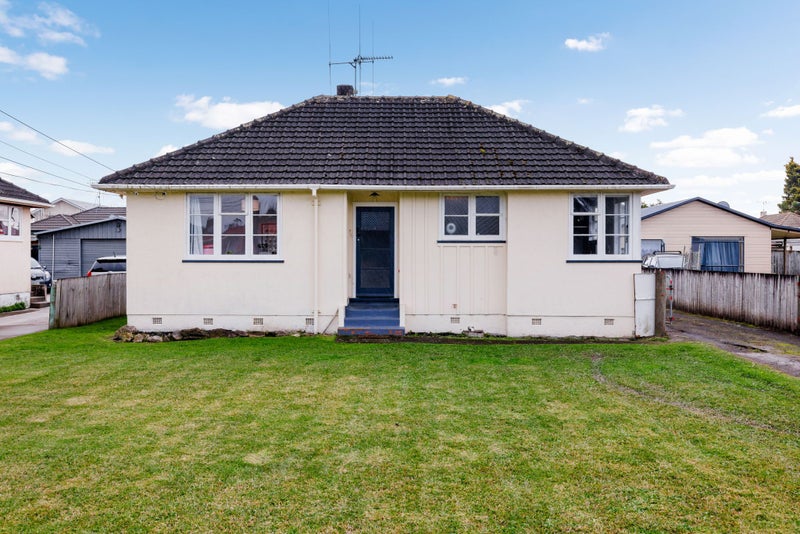 40 Pine Avenue, Bader, Hamilton - Carousel 1