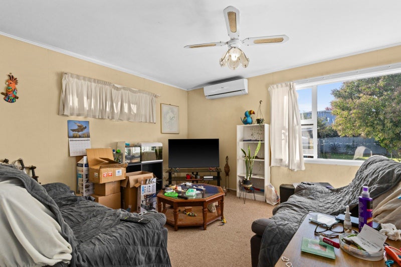 1206 Norfolk Crescent, Mayfair, Hastings - Carousel 2