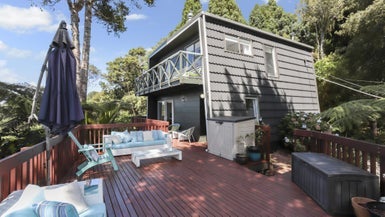 123 Laingholm Drive, Laingholm, Auckland - Carousel 1