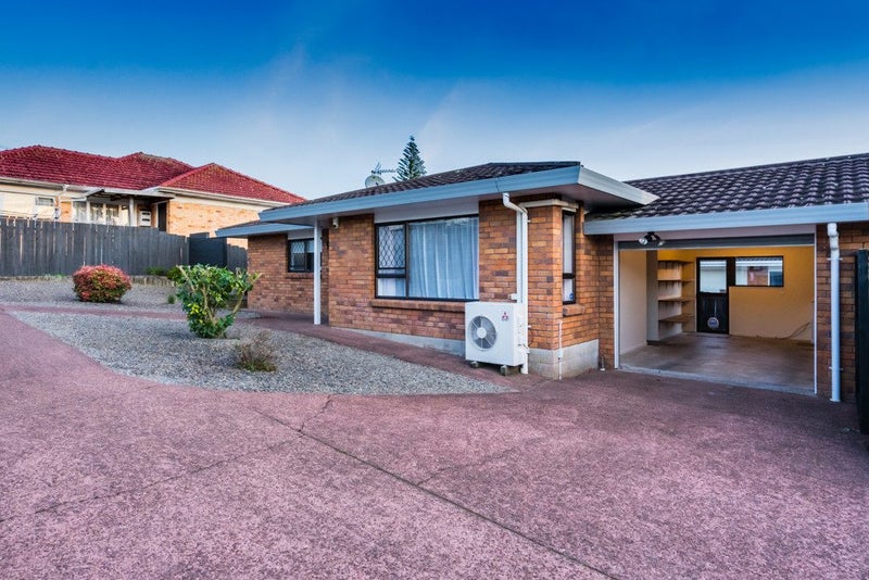 2/69 Stamford Park Road, Mount Roskill, Auckland - Carousel 2