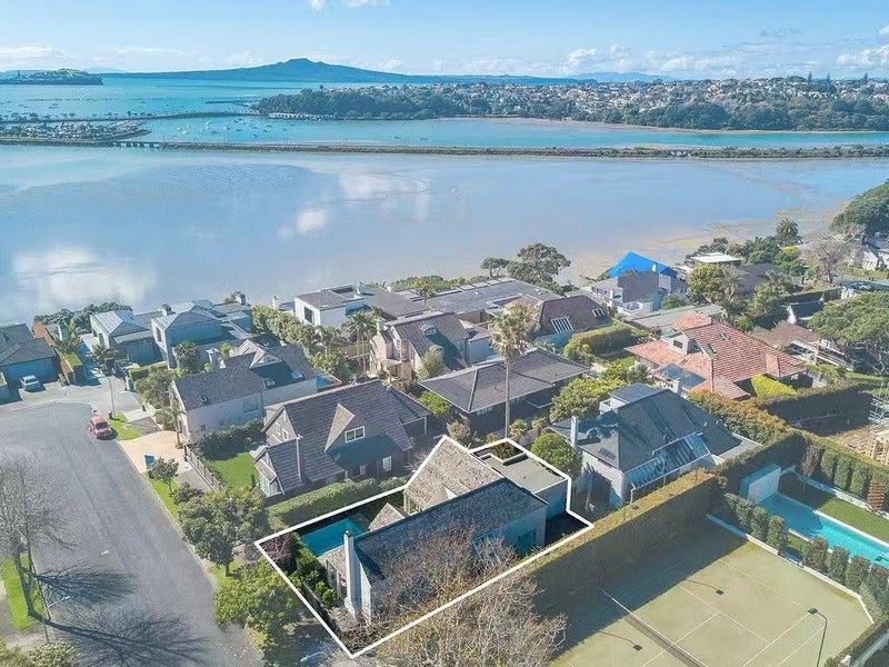 7 Burwood Crescent, Remuera, Auckland - Carousel 2