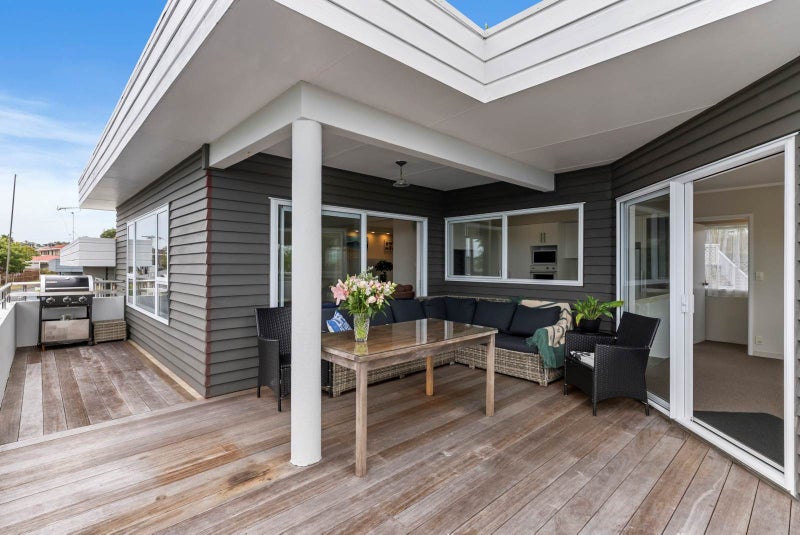 2/27 Park Rise, Campbells Bay, Auckland - Carousel 2