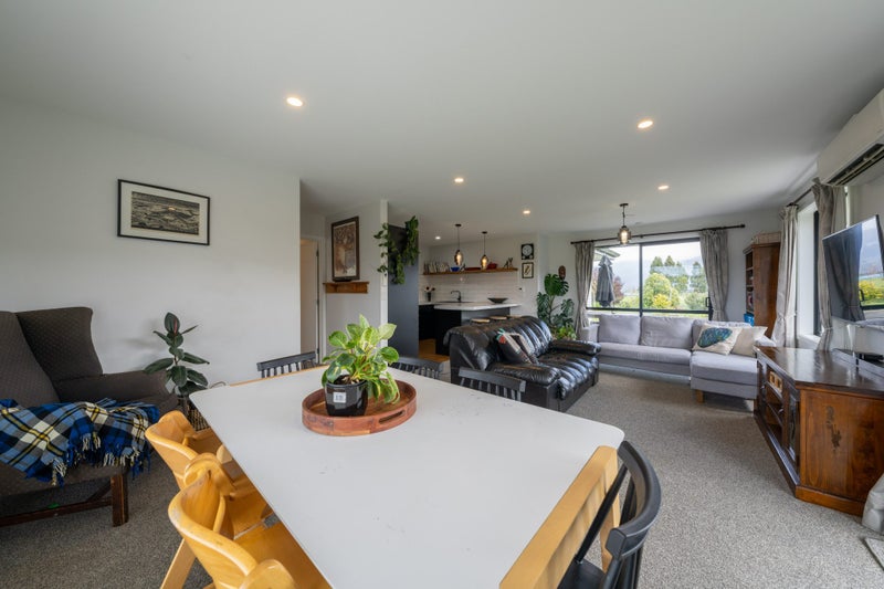 15 Orbell Crescent, Te Anau, Te Anau - Carousel 2