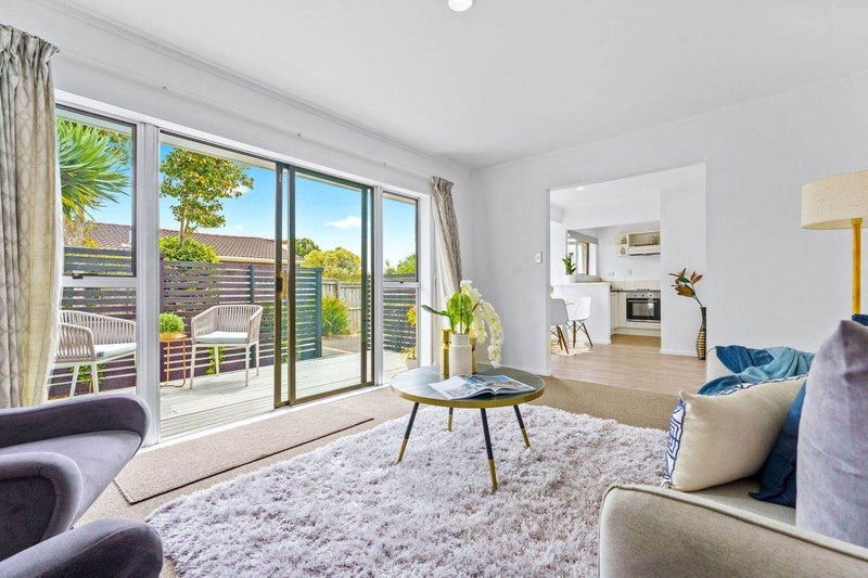 1/307 Wairau Road, Wairau Valley, Auckland - Carousel 1