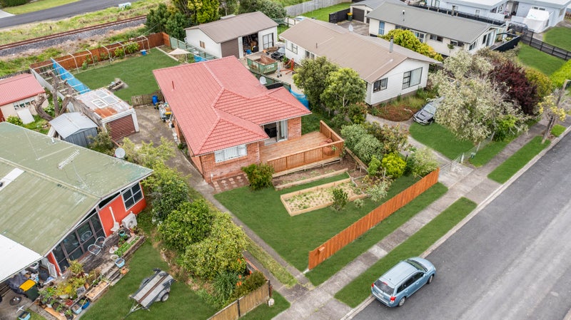 11 Fernleigh Avenue, Royal Oak, Auckland - Carousel 14