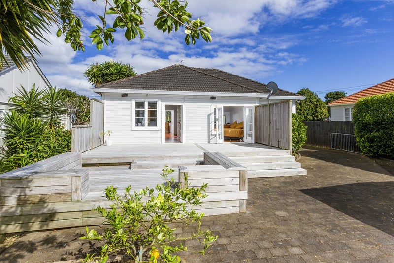 17 Cameron Street, Onehunga, Auckland - Carousel 1