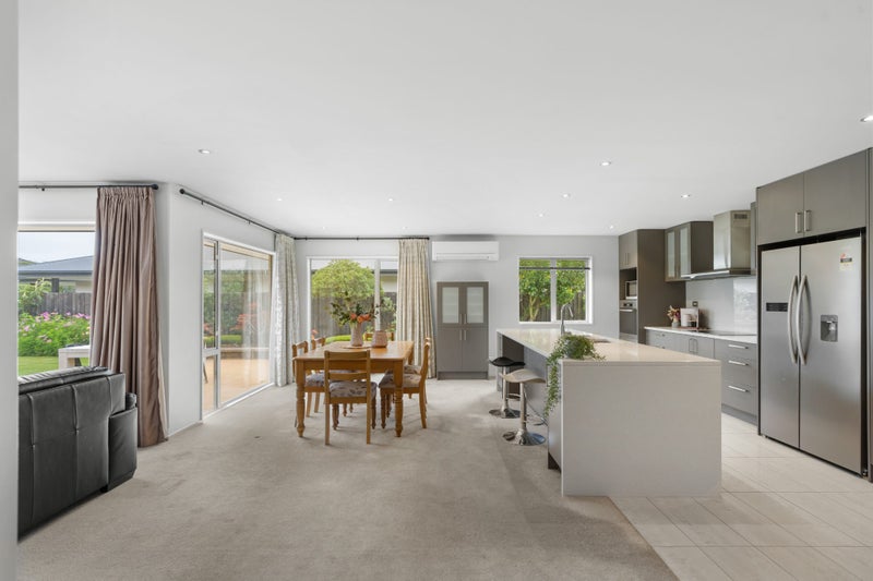 83 McMahon Drive, Aidanfield, Christchurch - Carousel 2